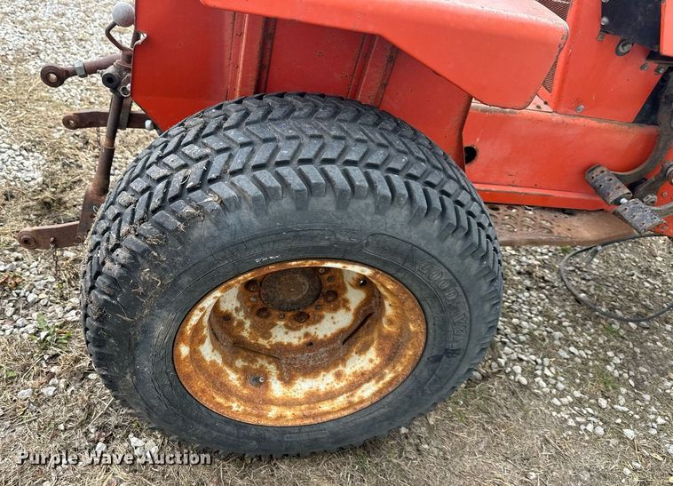 image for item DS3242 Allis-Chalmers 720 tractor