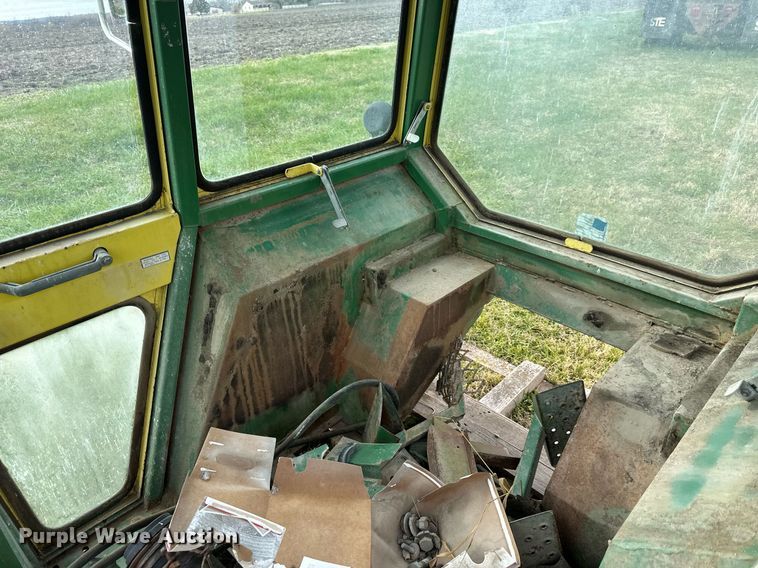 image for item DS3266 John Deere 4620  cab