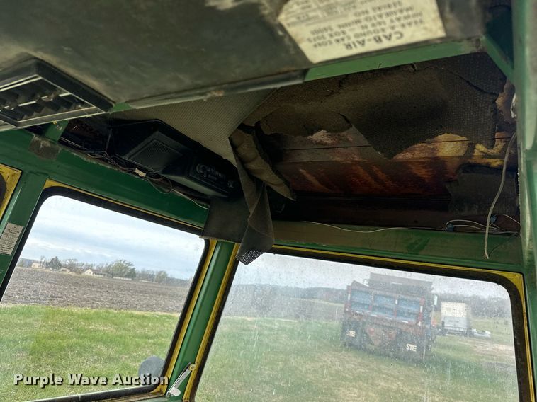 image for item DS3266 John Deere 4620  cab