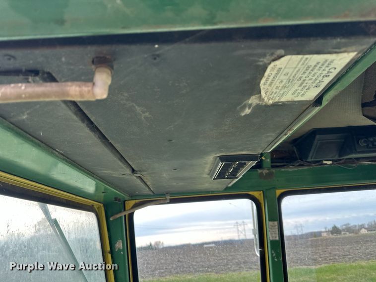 image for item DS3266 John Deere 4620  cab