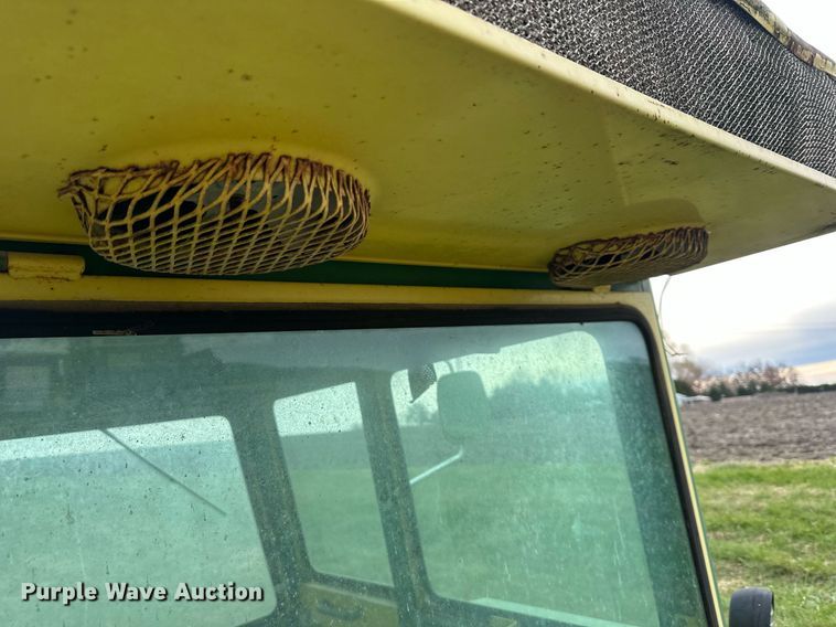 image for item DS3266 John Deere 4620  cab