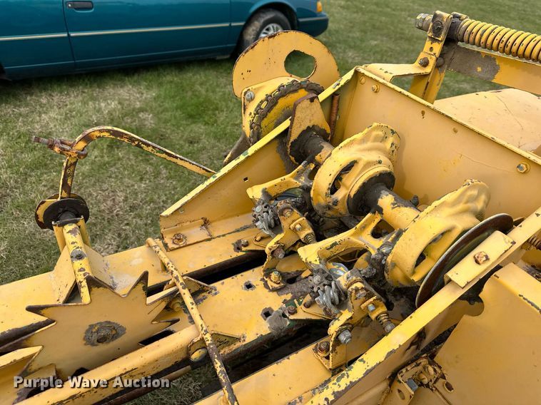 image for item DS3268 Minneapolis-Moline 1520 small square baler