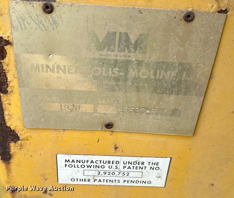 image for item DS3268 Minneapolis-Moline 1520 small square baler