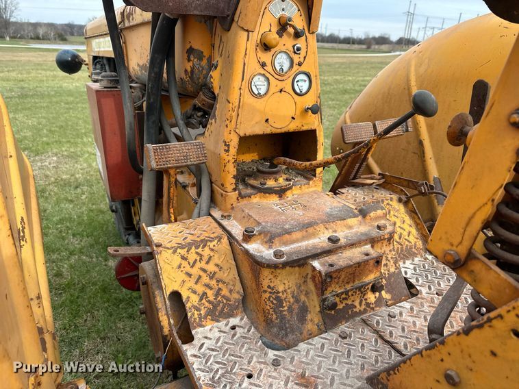 image for item DS3269 Minneapolis-Moline UB tractor