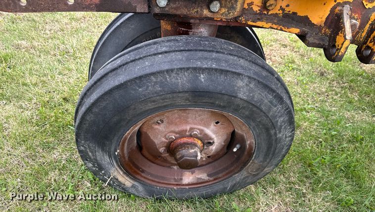 image for item DS3269 Minneapolis-Moline UB tractor