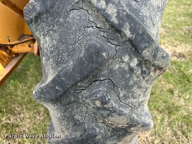 image for item DS3269 Minneapolis-Moline UB tractor