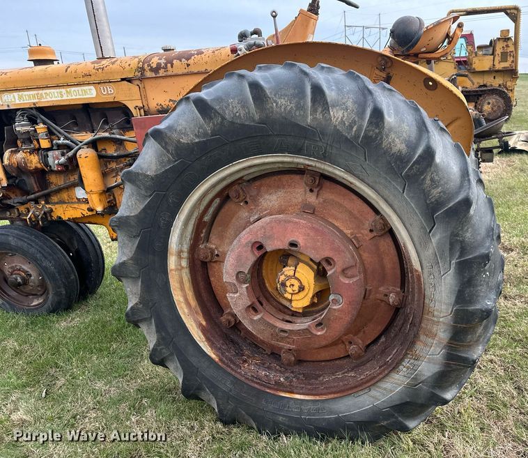 image for item DS3269 Minneapolis-Moline UB tractor