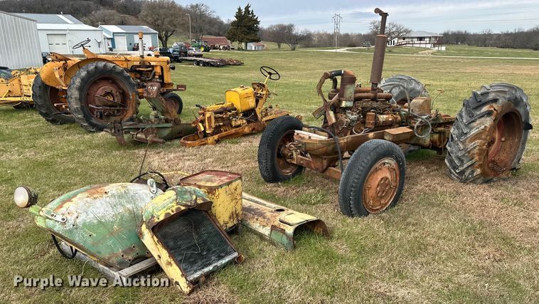 image for item DS3271 Oliver Industrial 88 tractor