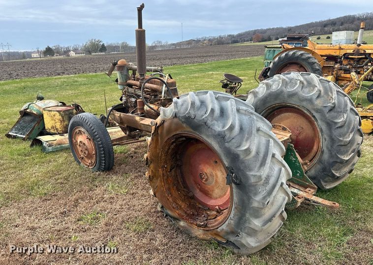 image for item DS3271 Oliver Industrial 88 tractor