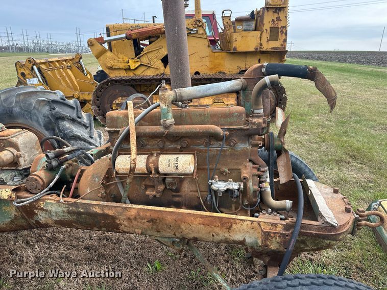 image for item DS3271 Oliver Industrial 88 tractor