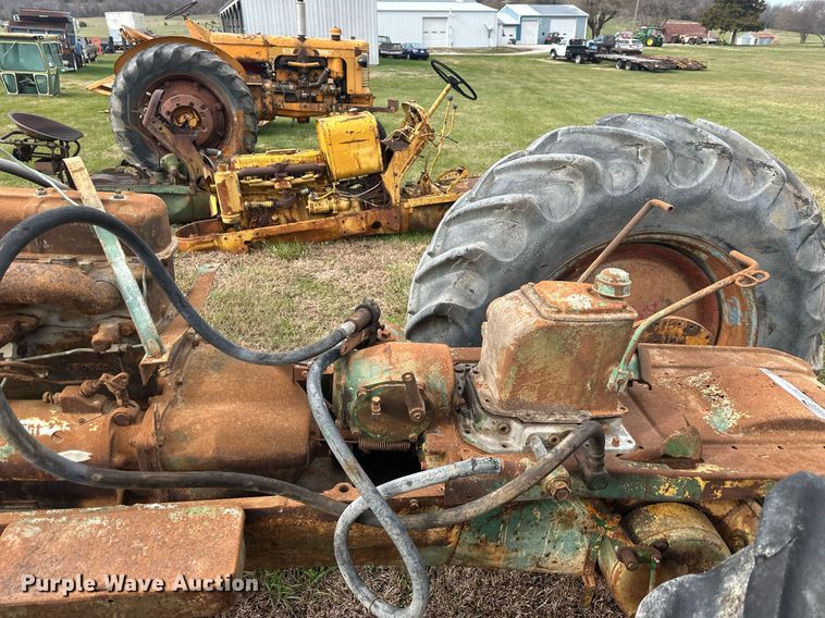 image for item DS3271 Oliver Industrial 88 tractor