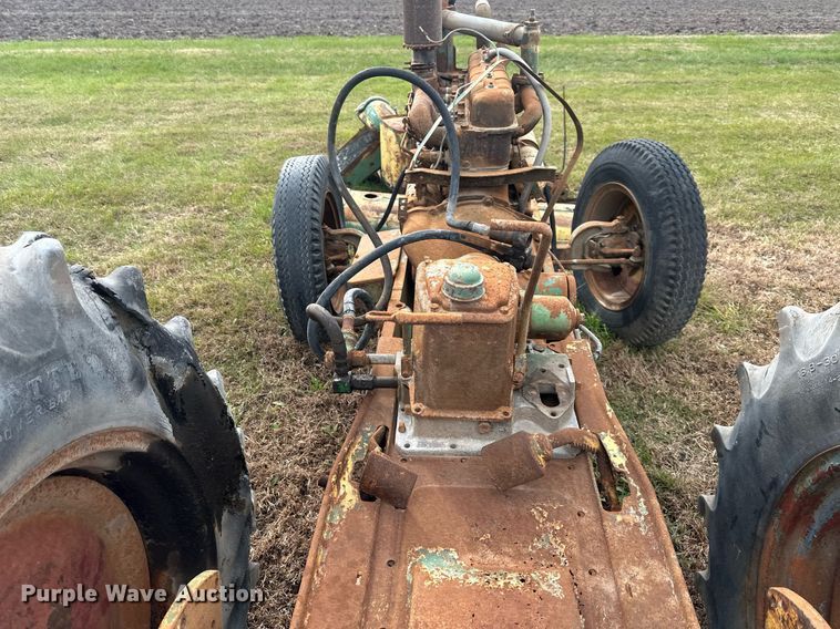 image for item DS3271 Oliver Industrial 88 tractor