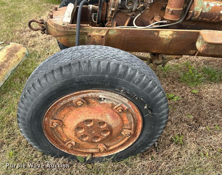 image for item DS3271 Oliver Industrial 88 tractor