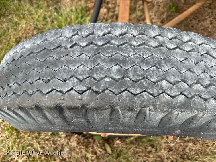 image for item DS3271 Oliver Industrial 88 tractor