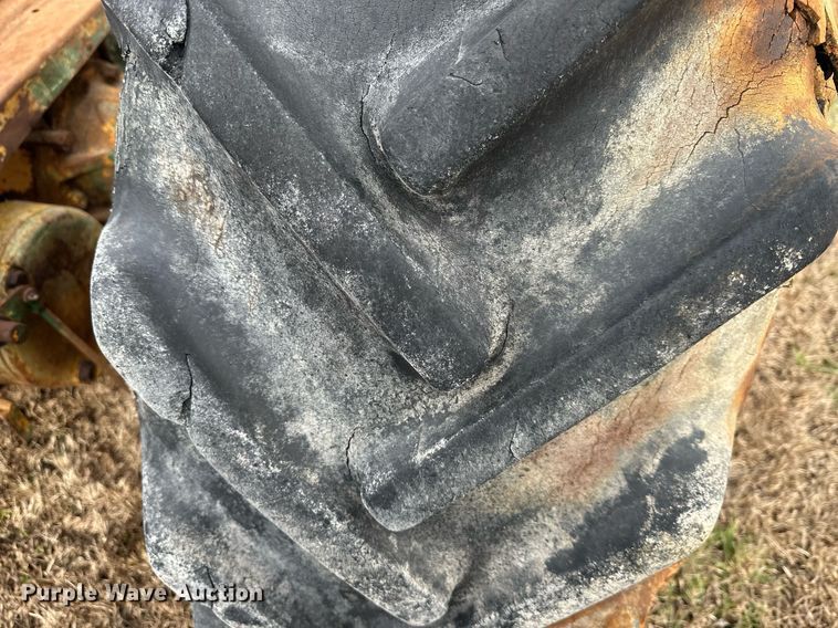 image for item DS3271 Oliver Industrial 88 tractor