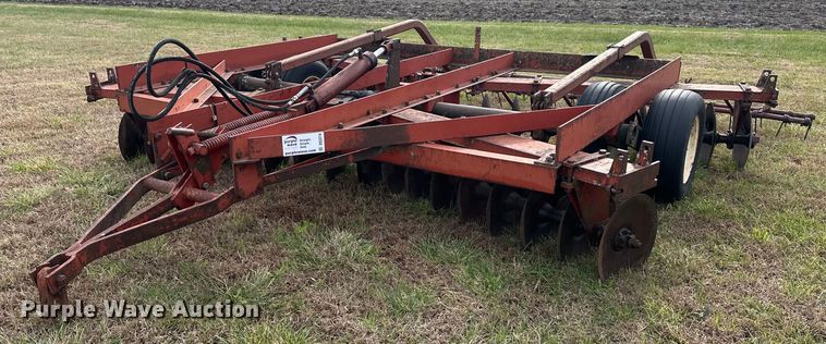 image for item DS3274 International disk