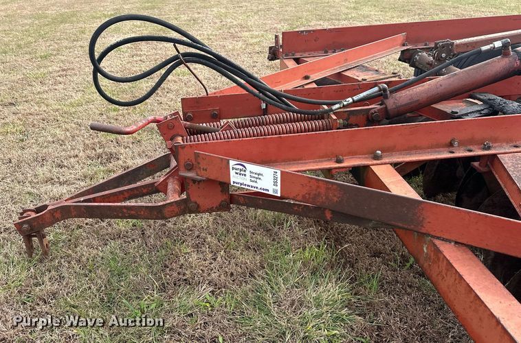 image for item DS3274 International disk