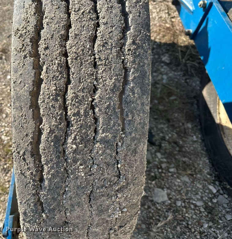 image for item DS3287 Kinze 3600 no-till planter