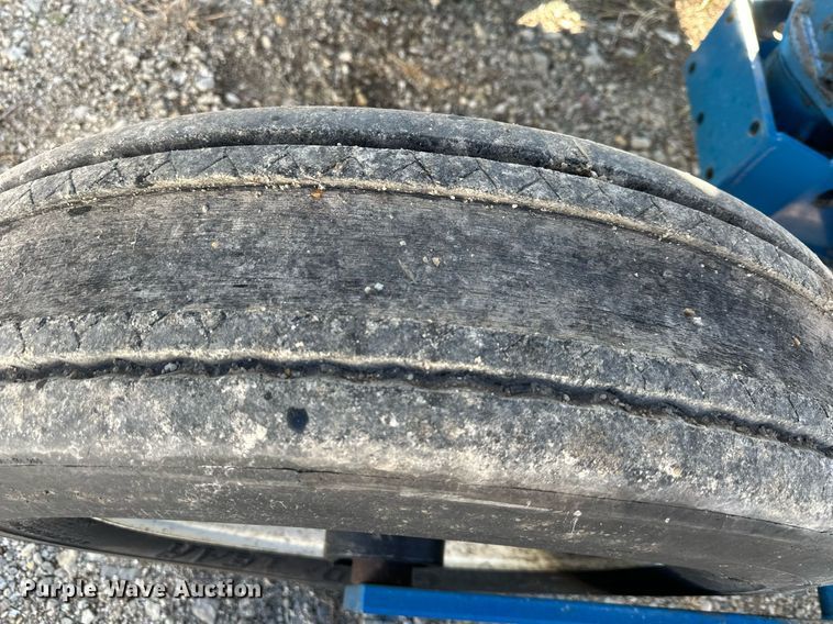 image for item DS3287 Kinze 3600 no-till planter