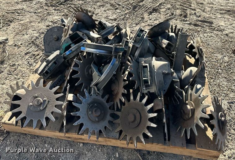 image for item DS3287 Kinze 3600 no-till planter