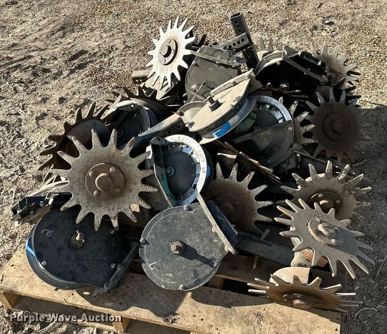 image for item DS3287 Kinze 3600 no-till planter