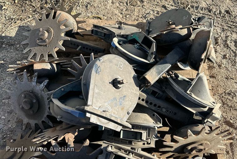 image for item DS3287 Kinze 3600 no-till planter