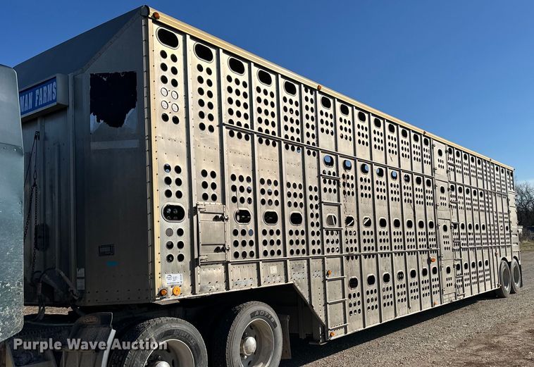 image for item DS3288 1990 Merritt livestock trailer