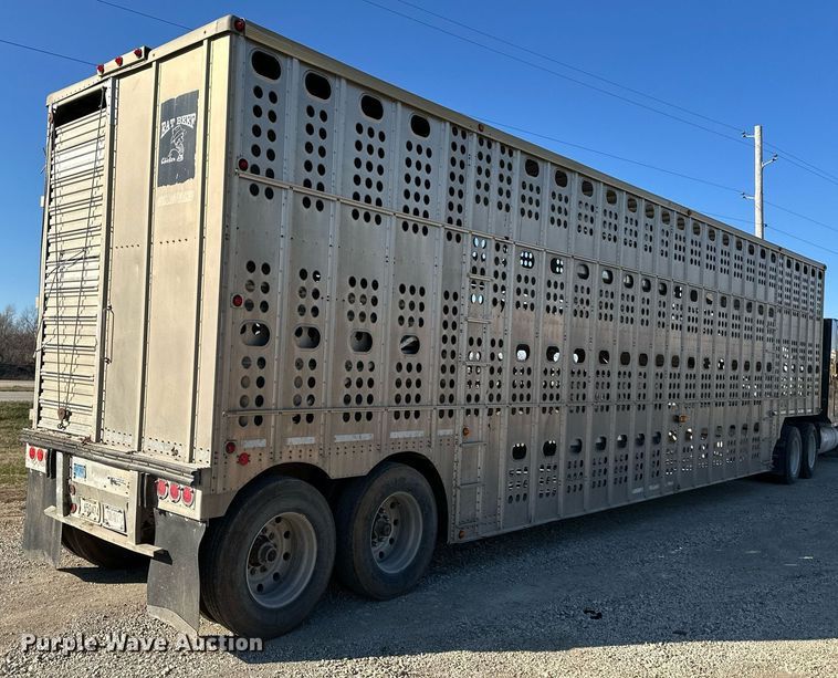 image for item DS3288 1990 Merritt livestock trailer