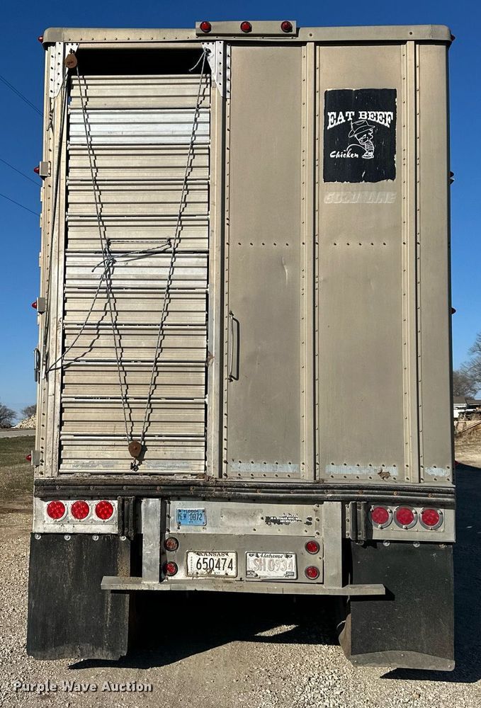 image for item DS3288 1990 Merritt livestock trailer