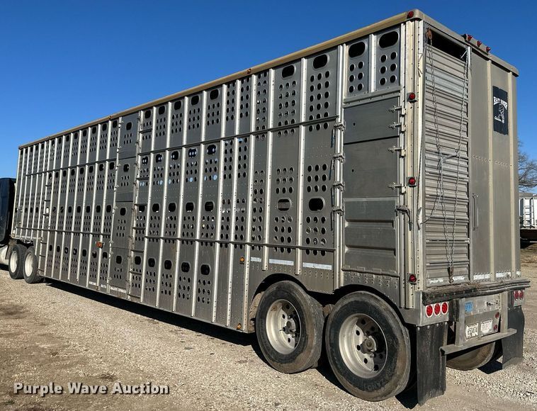 image for item DS3288 1990 Merritt livestock trailer
