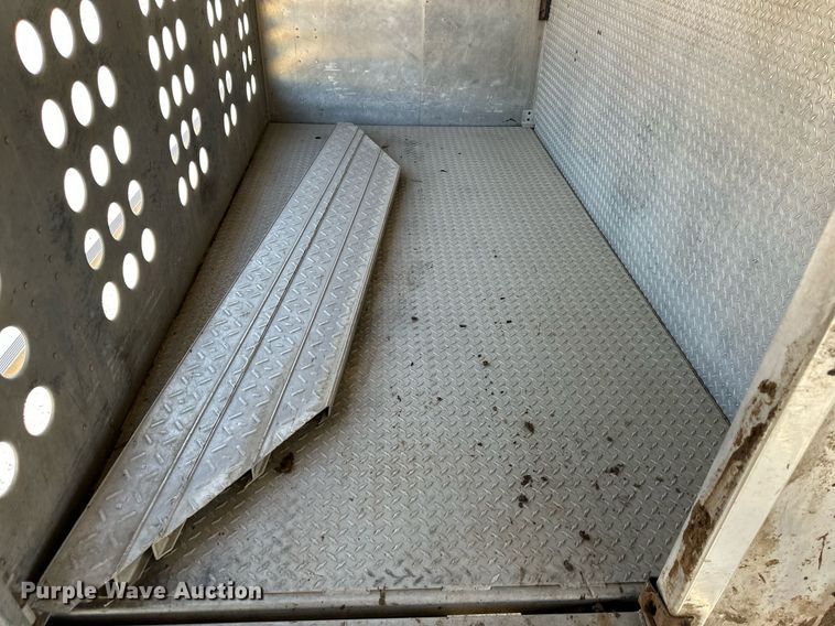 image for item DS3288 1990 Merritt livestock trailer