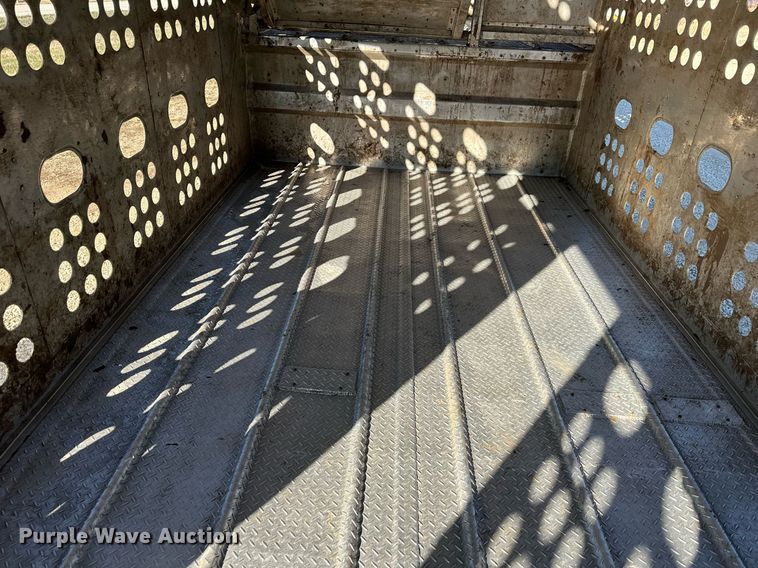 image for item DS3288 1990 Merritt livestock trailer