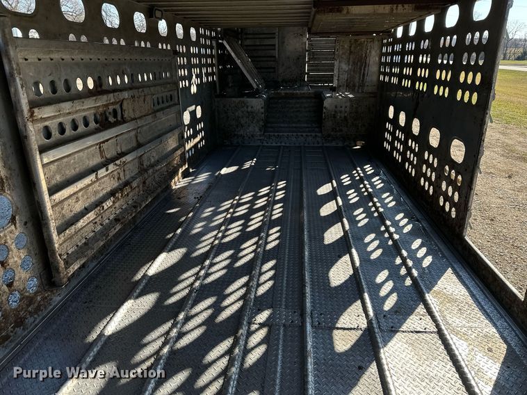 image for item DS3288 1990 Merritt livestock trailer