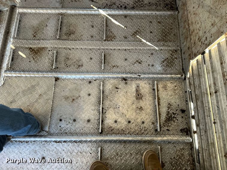 image for item DS3288 1990 Merritt livestock trailer