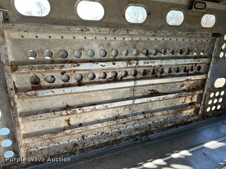 image for item DS3288 1990 Merritt livestock trailer