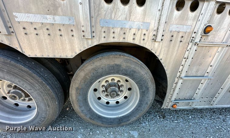 image for item DS3288 1990 Merritt livestock trailer