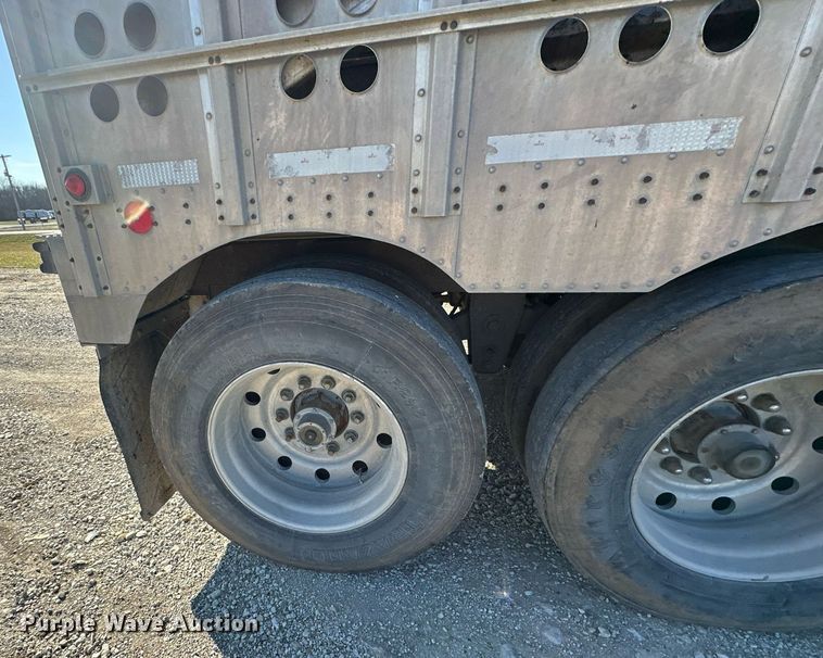 image for item DS3288 1990 Merritt livestock trailer