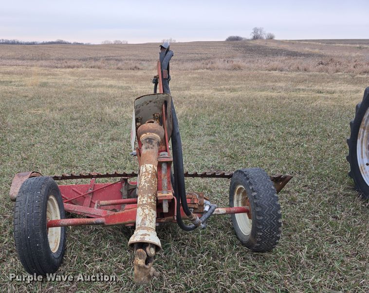 image for item DV0066 International 1100 sickle mower