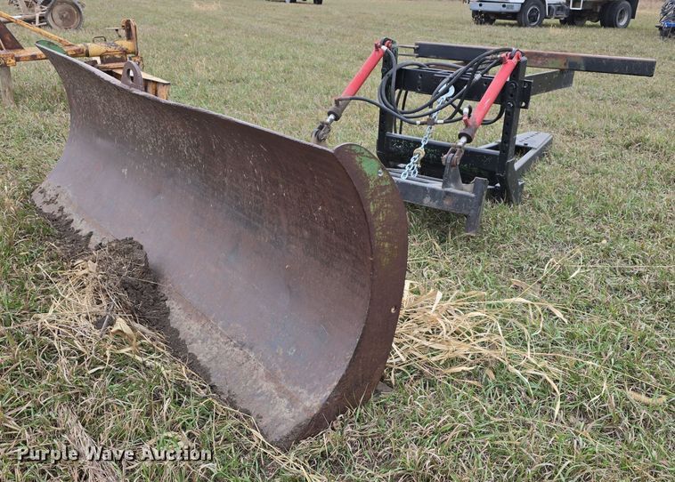 image for item DV0068 John Deere 00524 blade