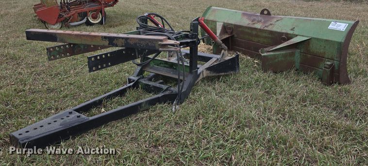 image for item DV0068 John Deere 00524 blade