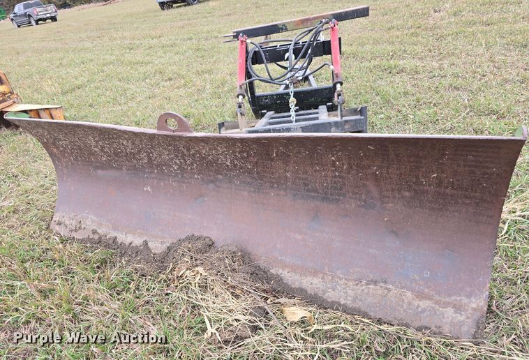 image for item DV0068 John Deere 00524 blade