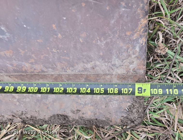 image for item DV0068 John Deere 00524 blade