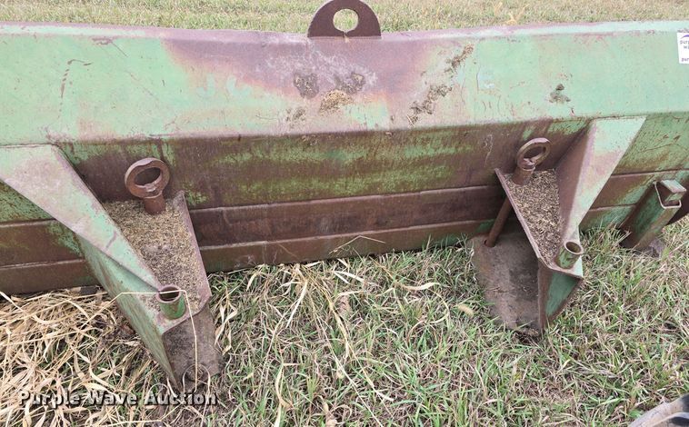 image for item DV0068 John Deere 00524 blade