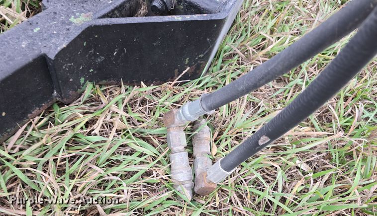 image for item DV0068 John Deere 00524 blade