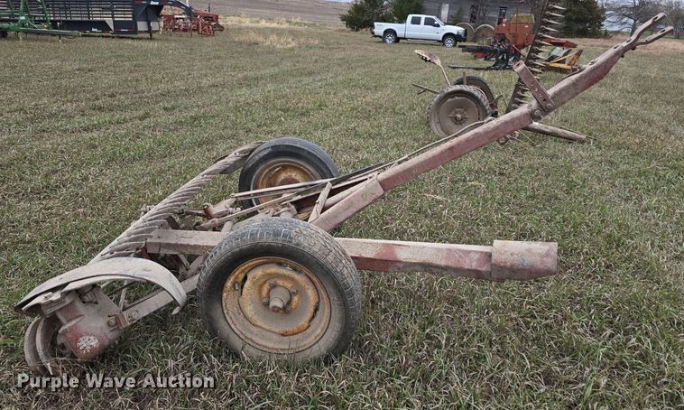 image for item DV0071 (3) International sickle mowers