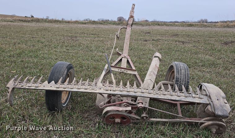 image for item DV0071 (3) International sickle mowers