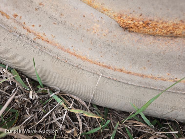 image for item DV0071 (3) International sickle mowers