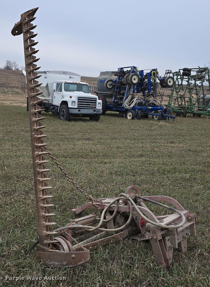 image for item DV0071 (3) International sickle mowers