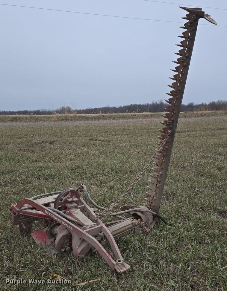 image for item DV0071 (3) International sickle mowers