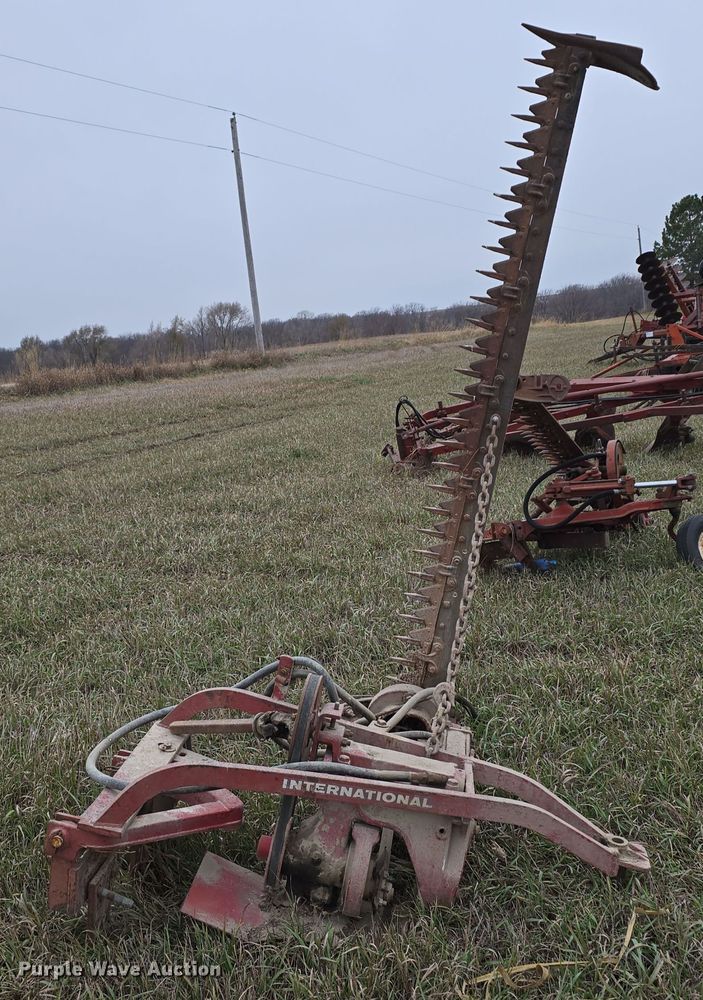 image for item DV0071 (3) International sickle mowers